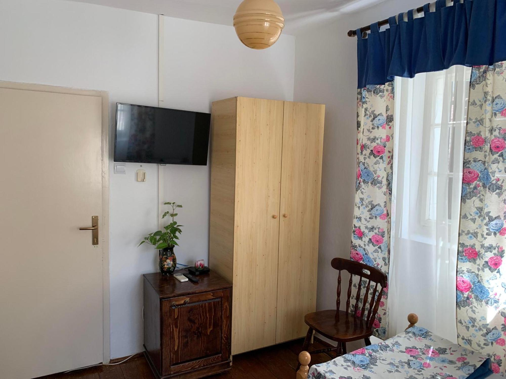 Viktor Rooms كوتور المظهر الخارجي الصورة