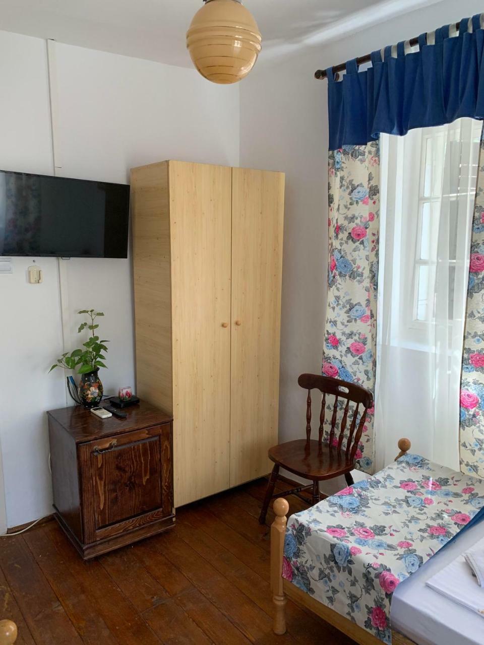 Viktor Rooms كوتور المظهر الخارجي الصورة