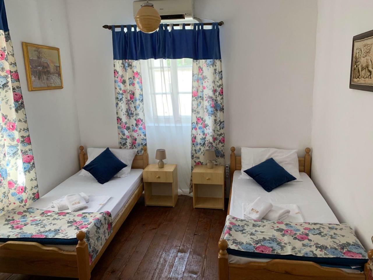 Viktor Rooms كوتور المظهر الخارجي الصورة
