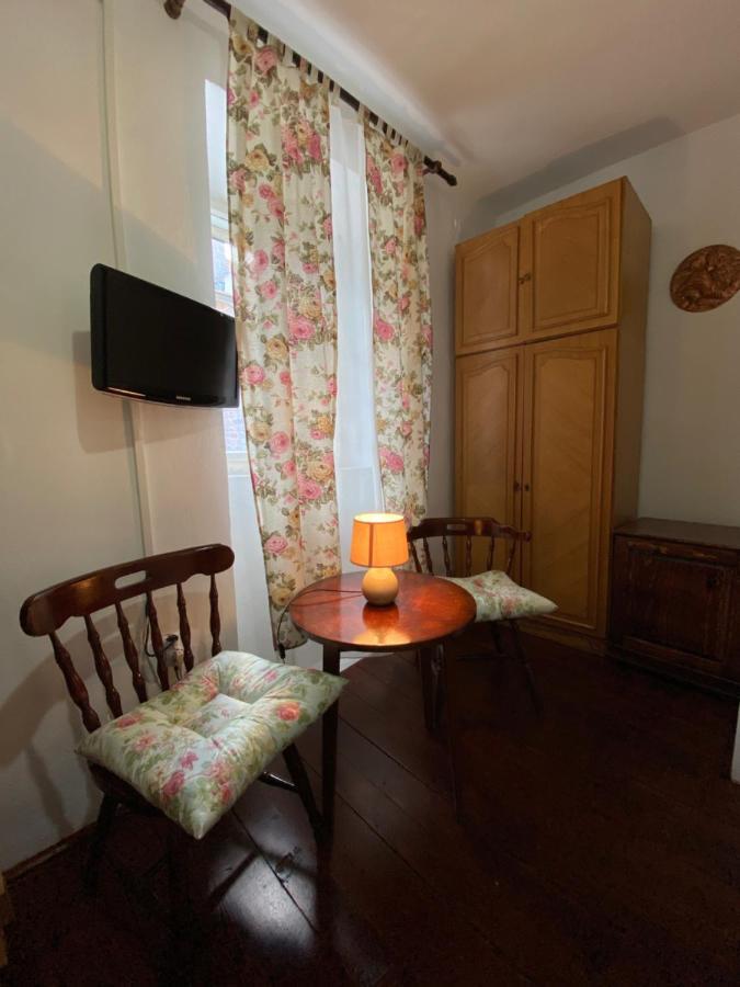 Viktor Rooms كوتور المظهر الخارجي الصورة