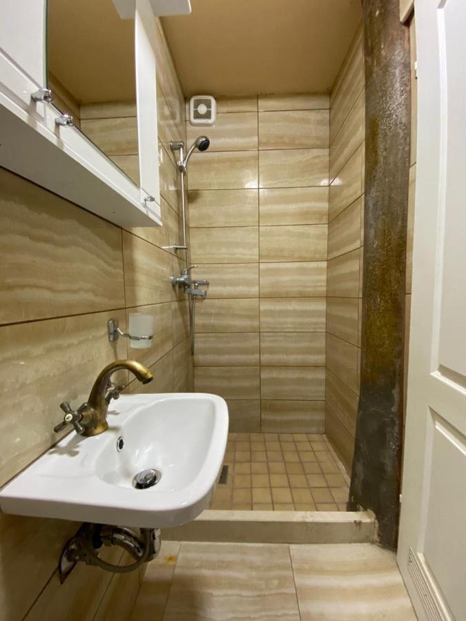 Viktor Rooms كوتور المظهر الخارجي الصورة